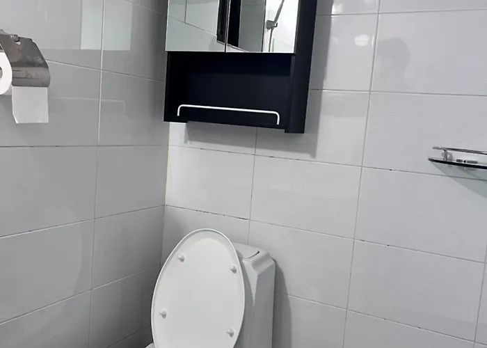 2, Near Hongdae, 1st Floor,3beds, 2rooms 首爾