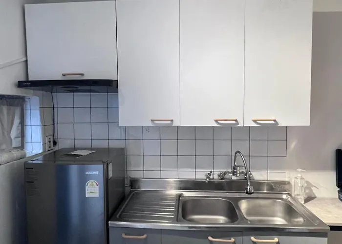 2, Near Hongdae, 1st Floor,3beds, 2rooms 首爾